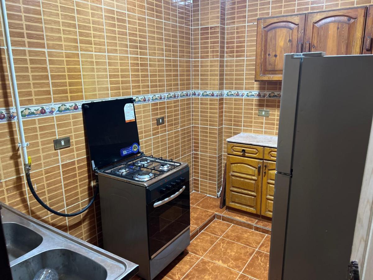 Apartment 2 Bedroom With Private Entrance *